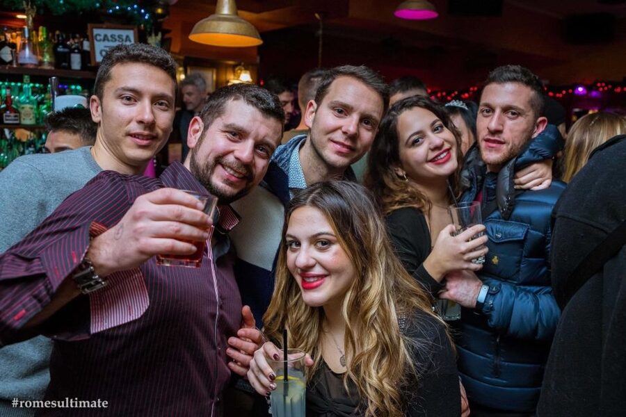 Rome: NYE Pub Crawl and Club - Reaching the City-Center Club