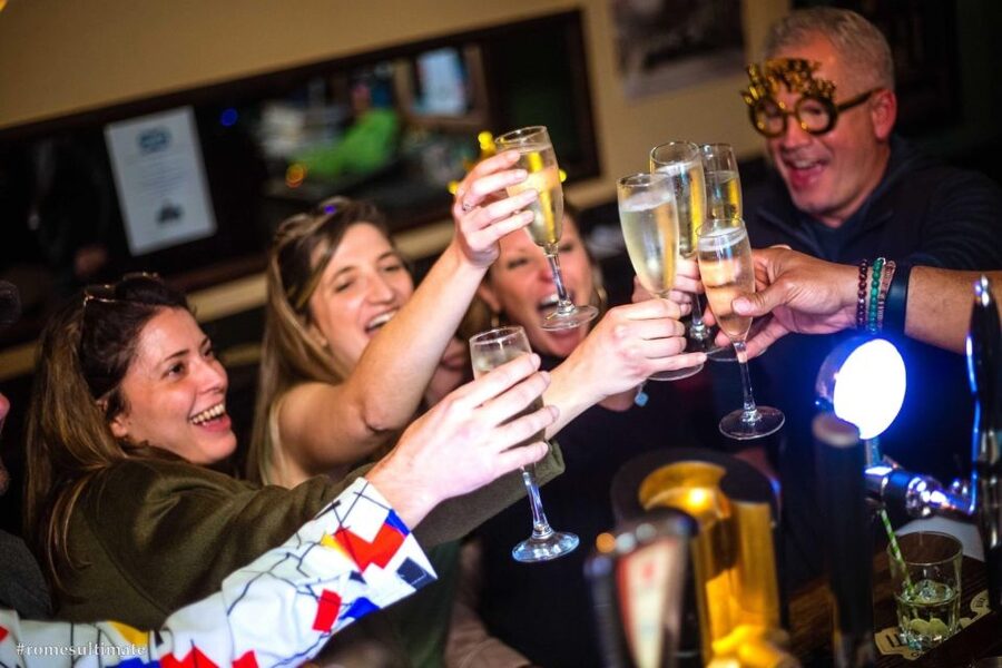 Rome: NYE Pub Crawl and Club - Timing, Walking, and the Return to Highlander