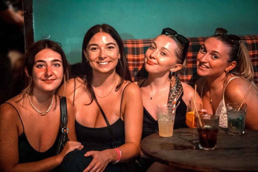 Rome: Pub Crawl & Ultimate Party Tour - Dress rules and practical planning