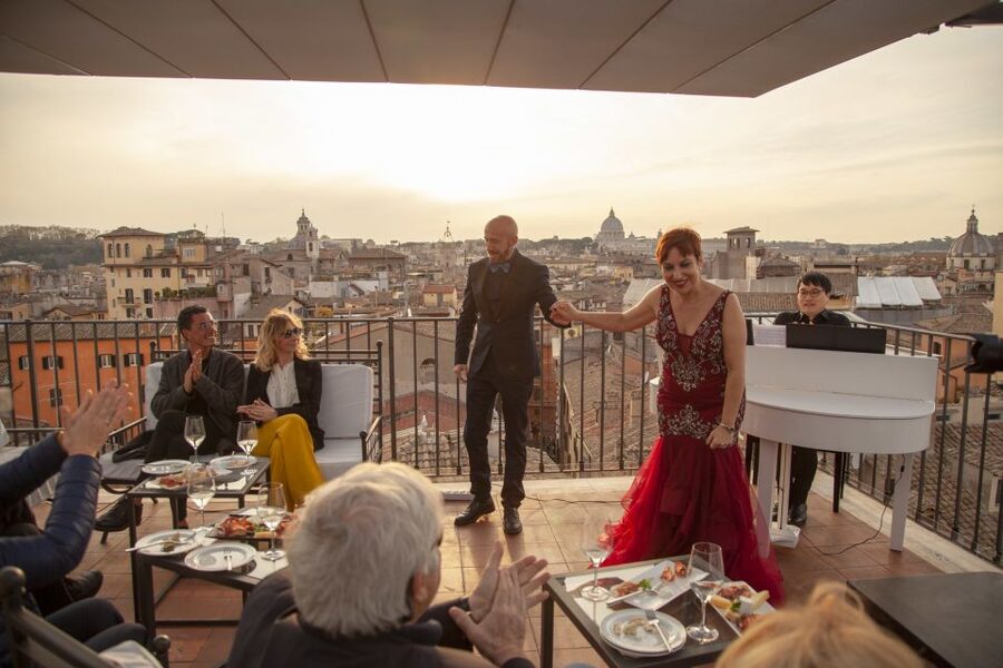 Rome: Rooftop Bar Opera Show - The Italian aperitif before the music