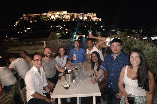 Rooftop Bar Hopping with Local Friends - What makes the guides important