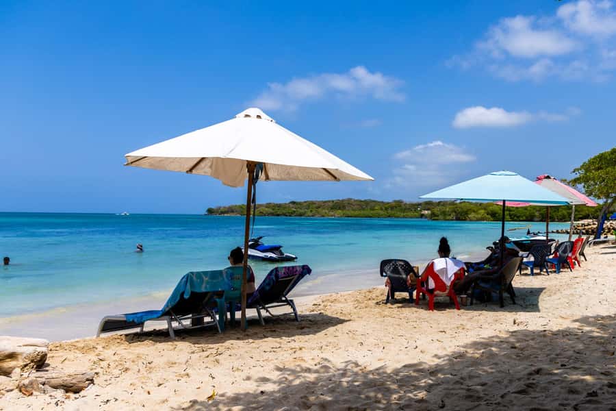 Rosario Islands -Barú : Agua Azul Beach, with lunch - Leaving Cartagena by road and water