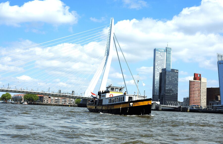 Rotterdam: Pub Cruise with Drinks and Bites - My call: book it for the mood, not a formal tour
