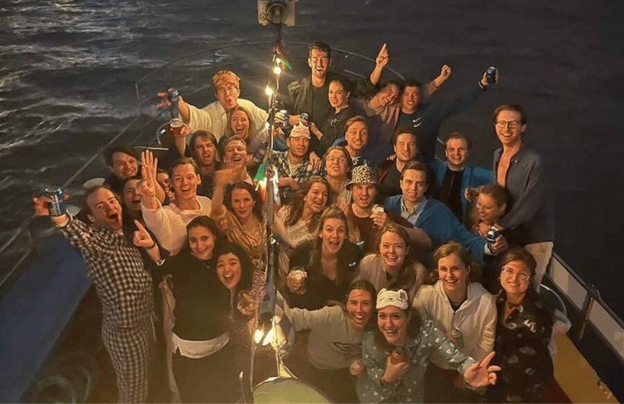 Rotterdam: Pub Cruise with Drinks and Bites - Weather, comfort, and practical details