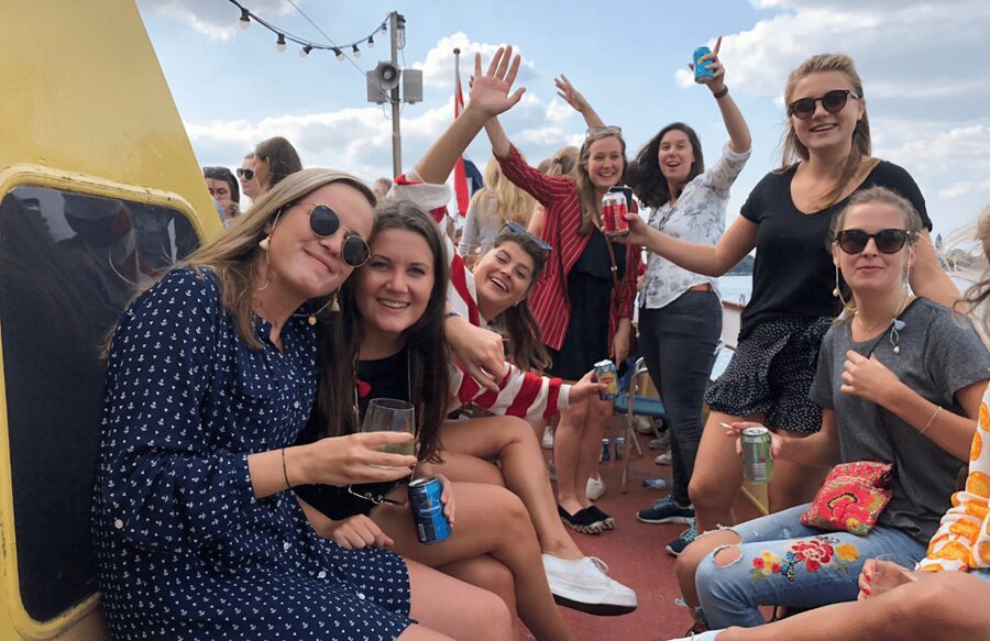 Rotterdam: Pub Cruise with Drinks and Bites - Uncle Aad’s 1898 ship gives the cruise its character
