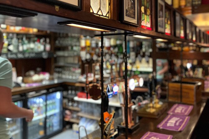 Royal Historic Pubs Walking Guided Tour in London - Who should book this London pub tour?