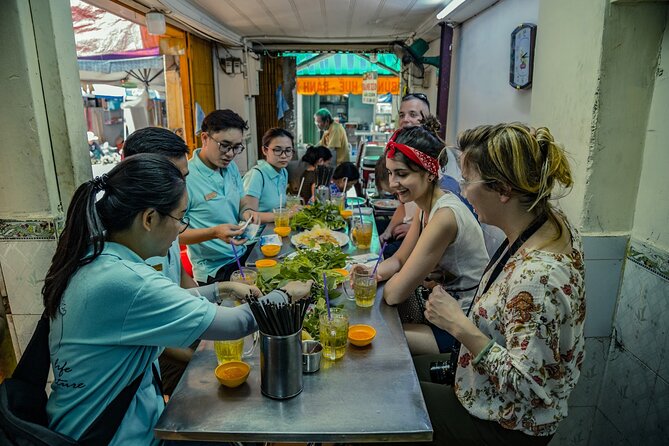 Saigon After Dark With Seafood, Beer & Live Music Bar - Beer, dessert, and District 4’s Vinh Khanh Street