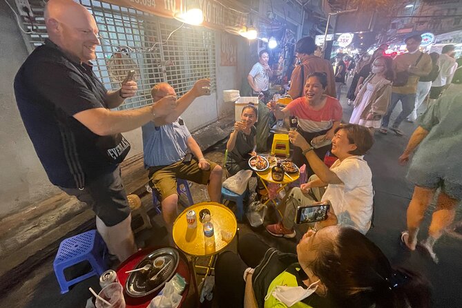 Saigon Night Craft Beer and Street Food By Scooter and motorbike - Local pub dinner with Frozen Beer