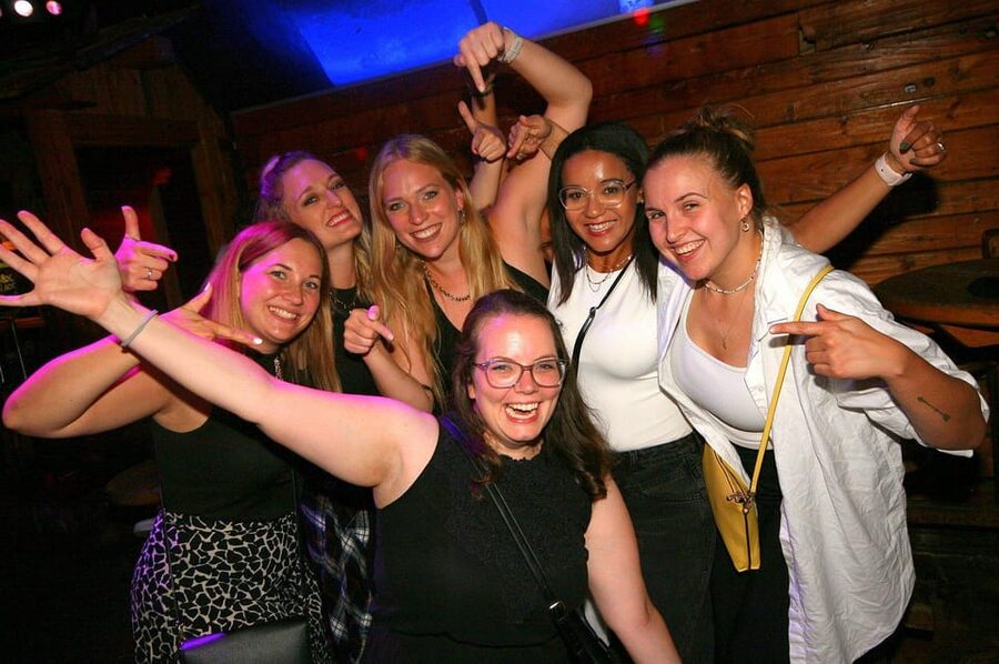 Salzburg: Pubcrawl Tour through best Bars and Clubs in Town - The first three bars: variety is the point