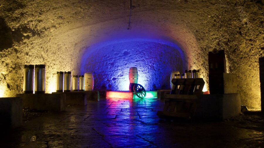 Salzkammergut: Sandstone Beer Cellar Tour - Carlo Battisti’s paintings and the short market visit