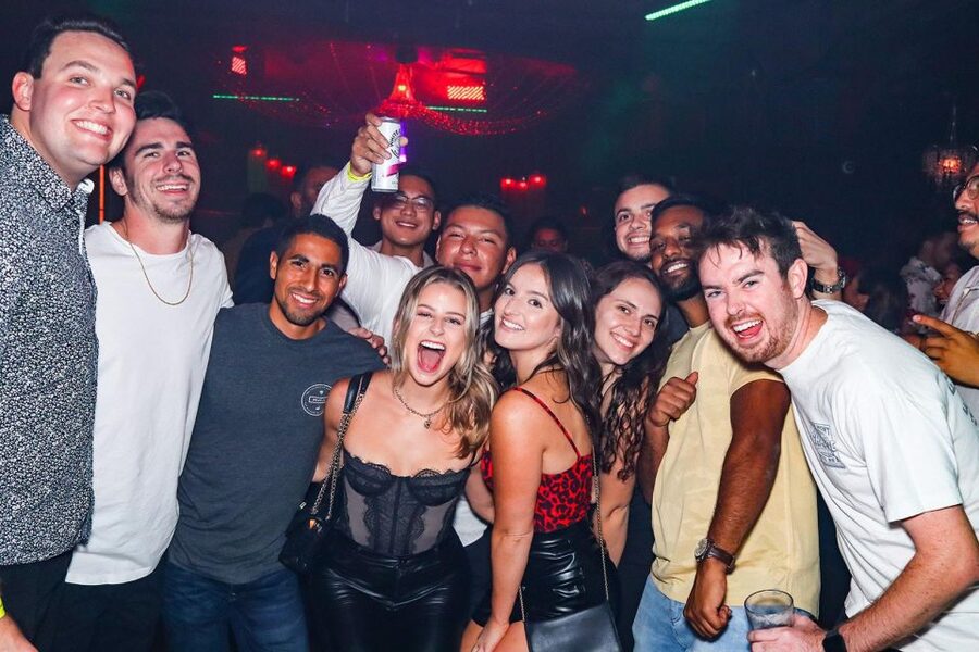 San Diego: "Drink, Ride, Sing, & Dance!" Bar Tour (4 Bars) - Practical tips for making the night work