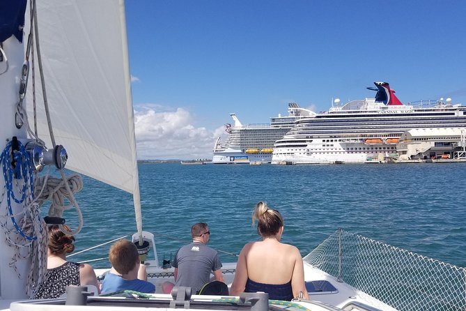 San Juan Bay Day Sail with Drinks Included - Drinks, music, and the relaxed mood