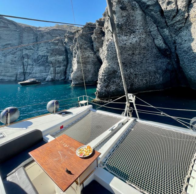 Santorini Catamaran Cruise with Swimming, Meal and Open Bar - Food, service, and the feel onboard