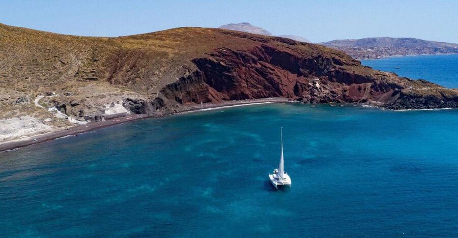 Santorini: Private Day Cruise with a BBQ meal and Open Bar - Why seeing Santorini from the sea matters