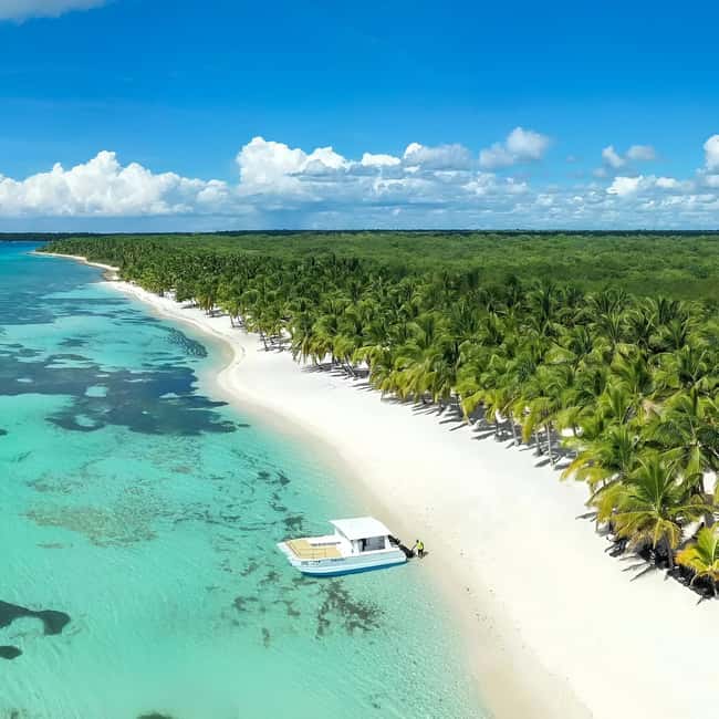 Saona Island Day Trip + Lunch + Open Bar from Punta Cana - Bayahibe and the first boat ride