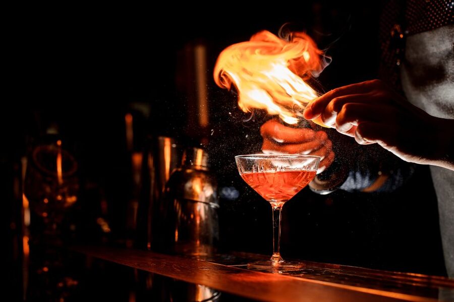 Savannah: Midnight in the Garden Walking Tour and Pub Crawl - Key points to know before you go