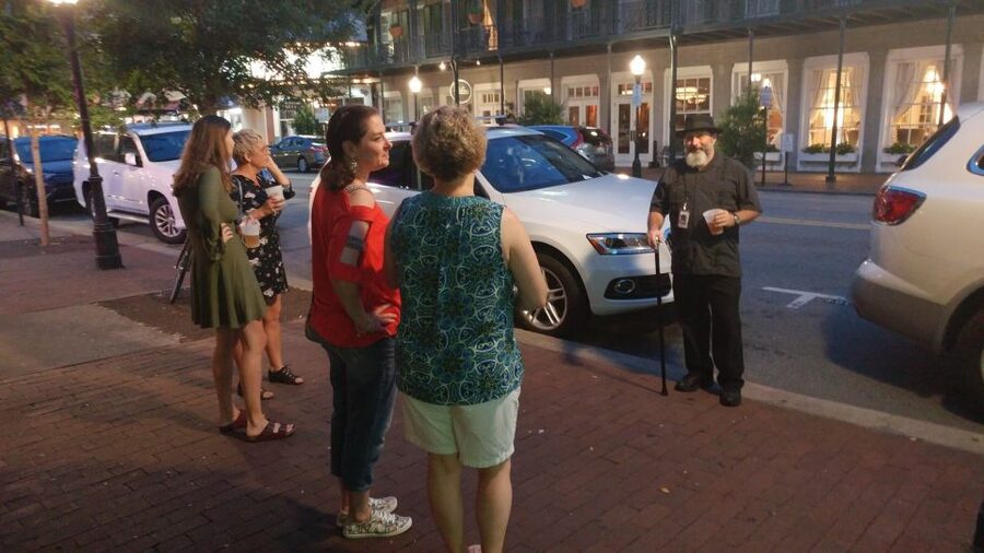 Savannah: Pub Crawl and Ghost Tour - Starting at Madison Square after dark