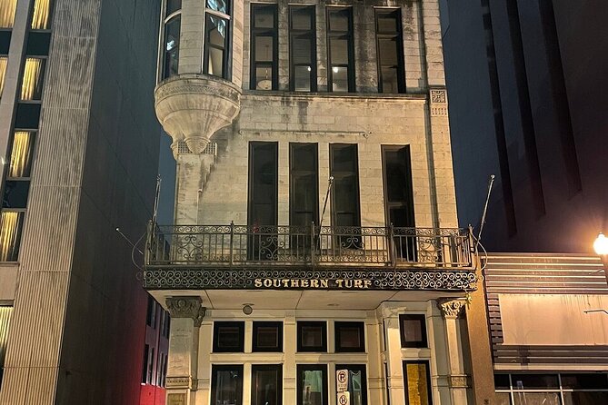 Seeking Spirits Haunted Night-Time Pub Crawl in Nashville - The guides make or break the night