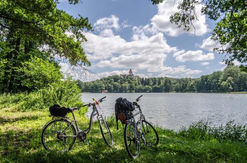 Self-Guided Bike Tour to Unetice Brewery - Lysolaje and Šárka: choosing your nature stop