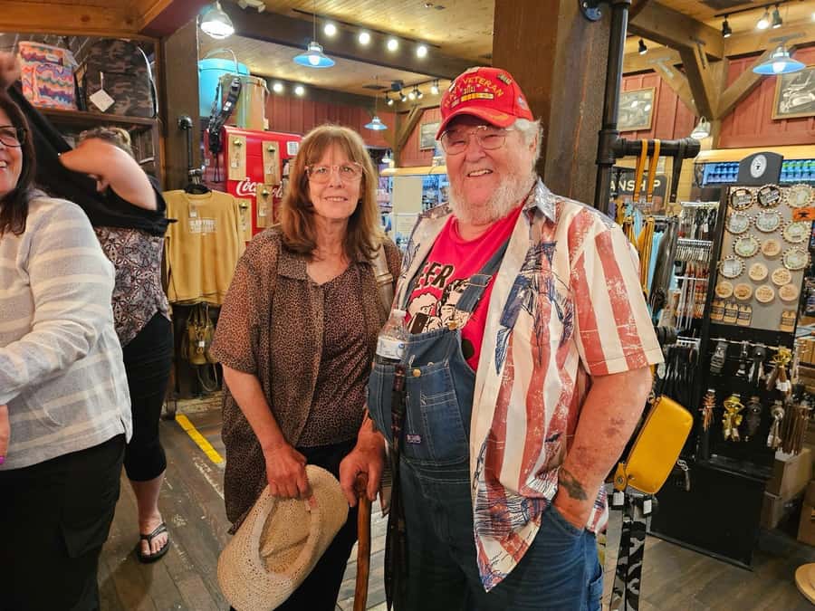Sevierville: Hillbilly Booze Cruise Tasting Tour - Practical advice before you go