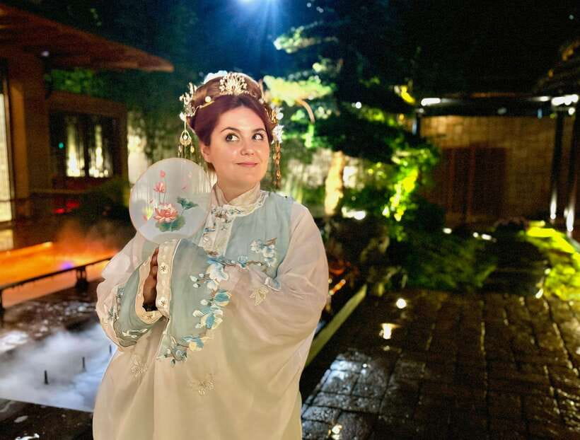 Shanghai Immersive Royal Banquet+Photo, Bar/Massage Options - Court dance, instruments, and Kunqu opera