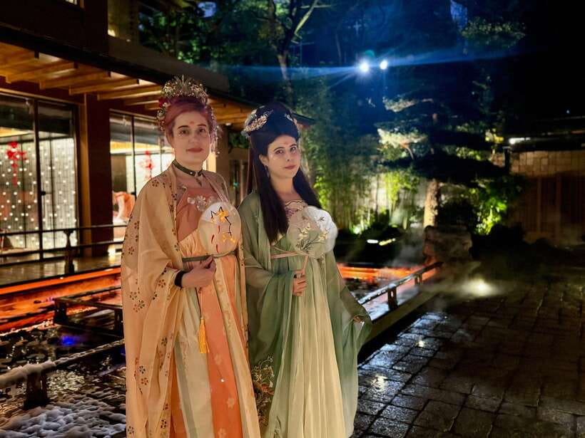 Shanghai Immersive Royal Banquet+Photo, Bar/Massage Options - Understanding the real price