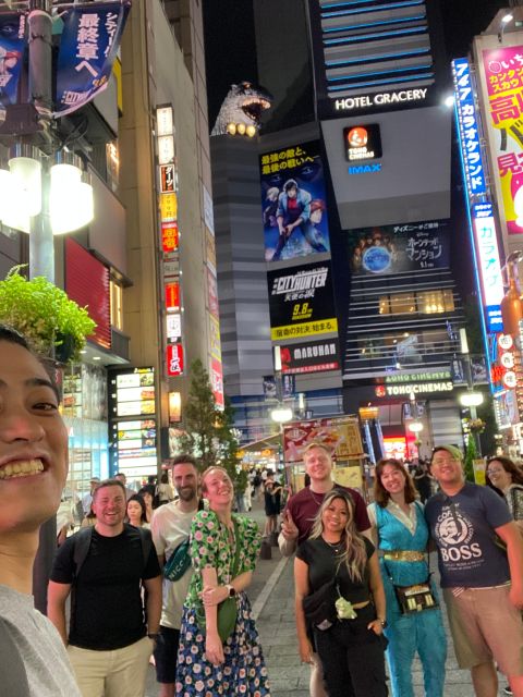 Shinjuku: bar hopping night tour at Japanese Izakaya - Shingo’s guiding style and group size