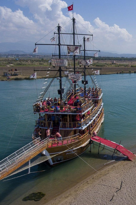 Side: Dolphin Island Boat Trip with Lunch & Unlimited Drinks - The second swim stop and changing sea conditions