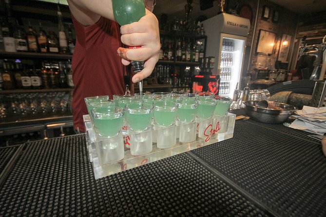 Singapore Pub Crawl - Moving through four bars