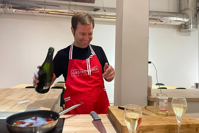 Small-group Immersive Basque Cooking Class in Bilbao with Open Bar - Planning the morning near the Guggenheim