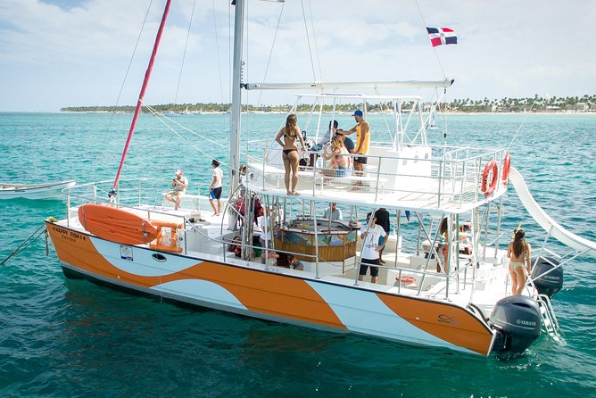 Small Group Snorkeling Cruise with Open Bar and Light Snacks - Snorkeling near the natural reserve
