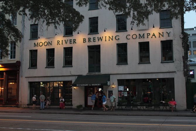 Spooky Savannah Haunted Pub Crawl - How much walking and waiting should you expect?