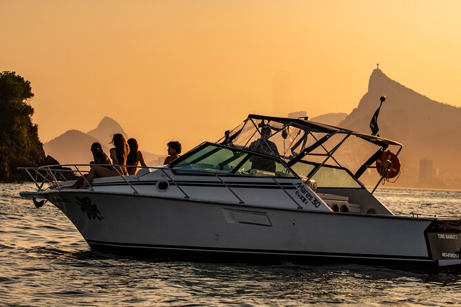 Sunset Boat Tour with Beer, Water, Soda and Snacks included - Setting off from Marina da Glória