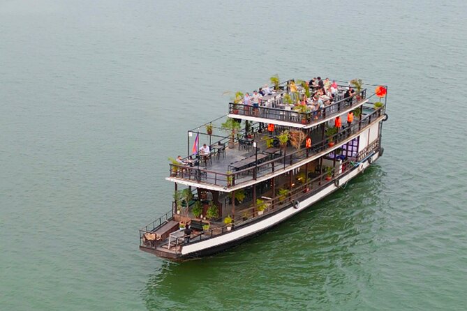 Sunset Cruise with unlimited beer & soft drinks -English speaking guide on board - Why a Phnom Penh sunset cruise works so well