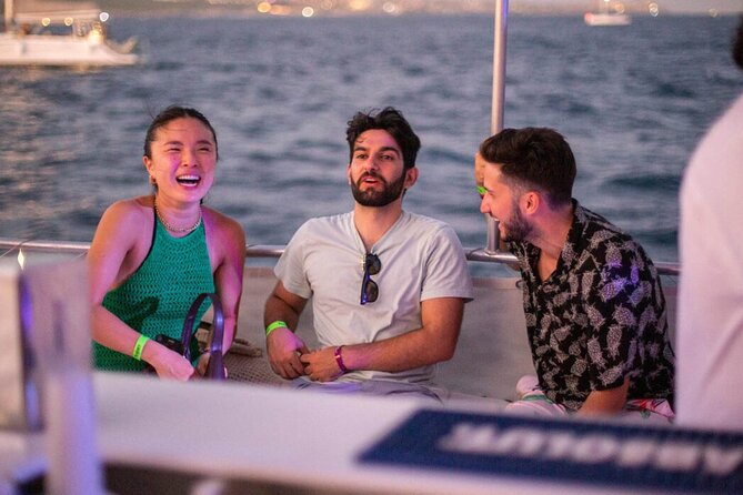 Sunset Party Cruise at Los Cabos - What the unlimited open bar includes
