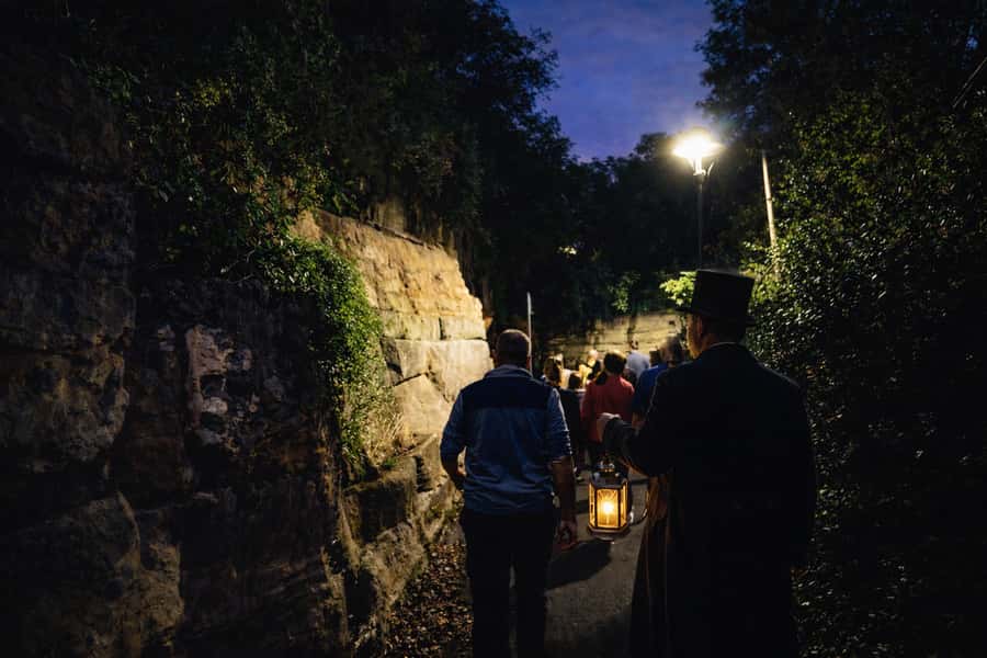 SYDNEY : Ghosts, Grog & The Rocks: Haunted Pubs &Cellar Tour - Timing, weather, and the finish