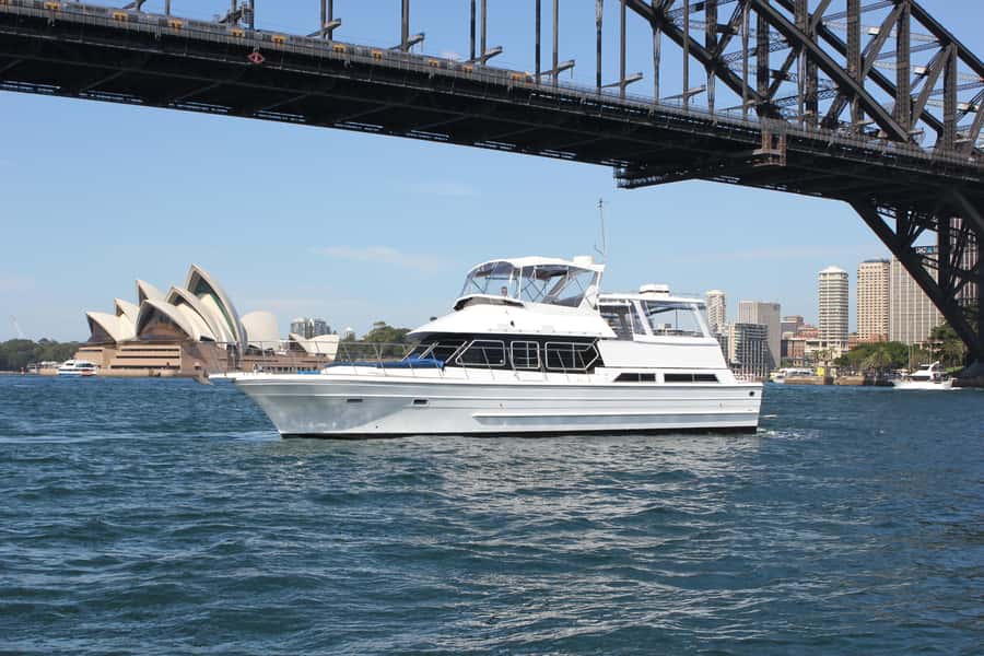 Sydney: Harbour Cruise with Gourmet BBQ Lunch, Beer and Wine - Leaving Circular Quay for Sydney’s famous waterfront