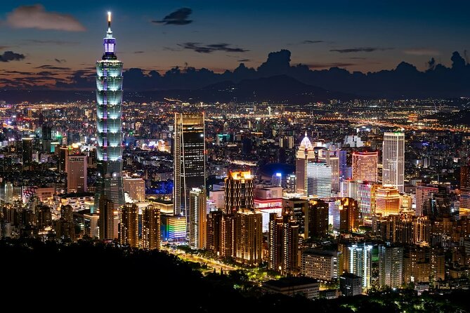 Taipei Nightlife: Taipei Pub Crawls (2 Different Routes) - Choosing between Xinyi on Wednesday and the classic weekend route