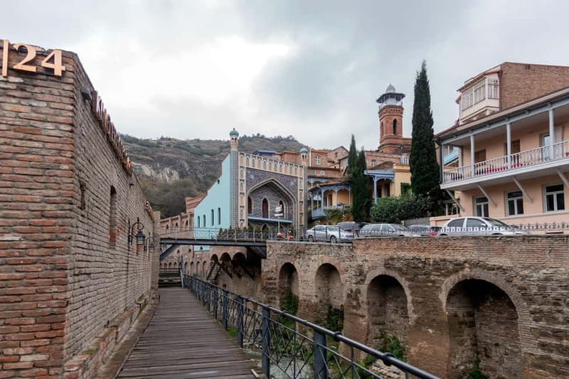 Tbilisi: Sightseeing Tour, Wine or Beer Tasting, & Cable Car - What the guides add