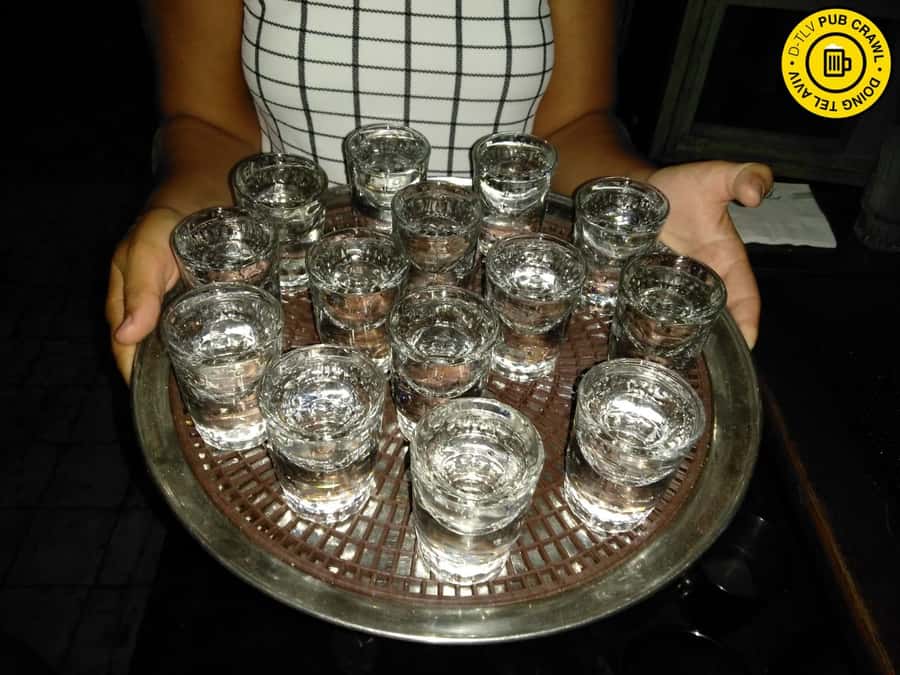 Tel Aviv: Pub Crawl and Nightlife Tour with Shots - The third local bar: building toward the club portion