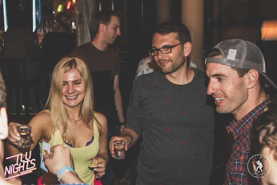 Tel Aviv: Pub Crawl with 4 Stops and Free Shots - Stop two: a change of music and mood