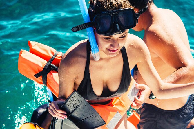 The Best Catamaran tour to Isla Mujeres with Open Bar and Lunch - Lunch and facilities at the Isla Mujeres beach club