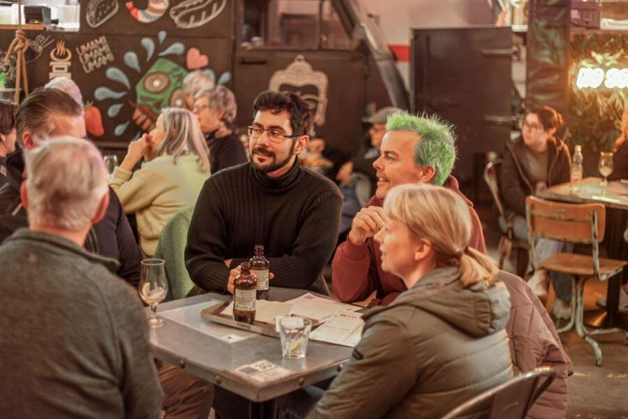 The Biggest Pub Quiz in Valencia - Street Food, Drinks, and the Social Side