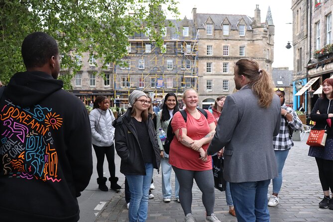 The Edinburgh Literary Pub Tour - Starting at the Beehive Inn in Grassmarket