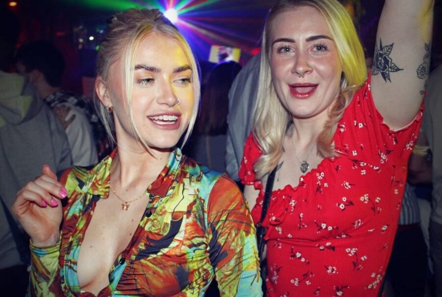 The Original Shoreditch Pub Crawl London - Stop four: dancing, photos, and a change of pace
