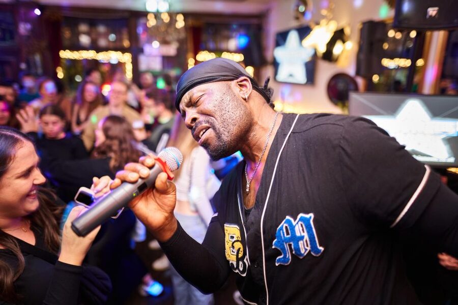 The Original Shoreditch Pub Crawl London - Is $33 good value for a London night out?