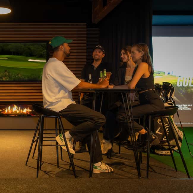 The Ultimate Berlin Golf Bar for Groups, Games & Good Times - What happens during the first hour