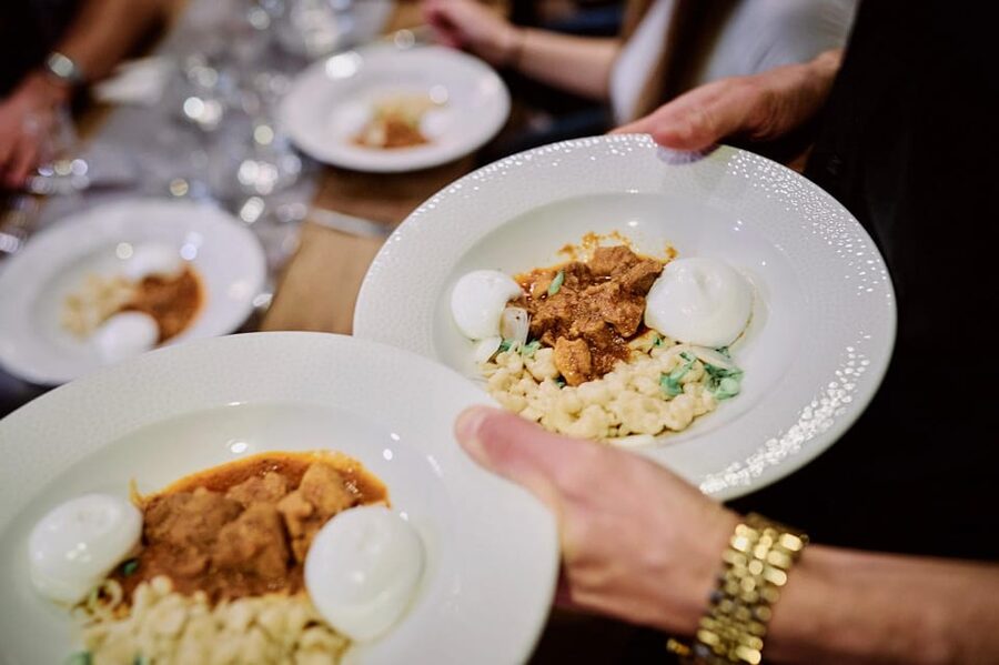 Tipsy Guided Food Tour with Drinks Included in Budapest - Flódni adds a Jewish-Hungarian finish