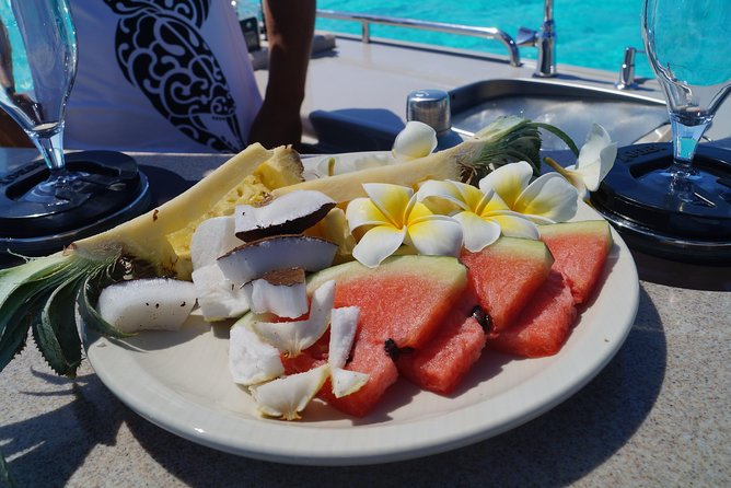 Toa Boat Bora Bora Private Lagoon tour with Lunch on Entertainer Bar Boat - Starting at 9:00 a.m. on Bora Bora’s lagoon