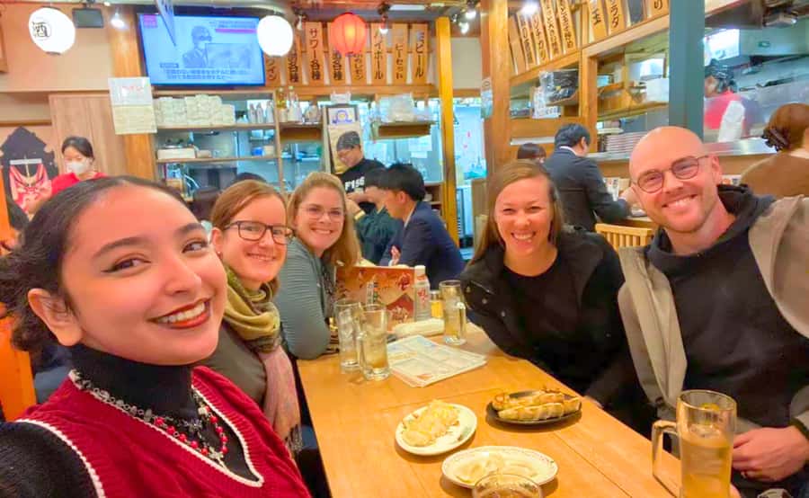 Tokyo: Locals´ Secret Food Tour // Eat like a Japanese - Timing, comfort, and the line question